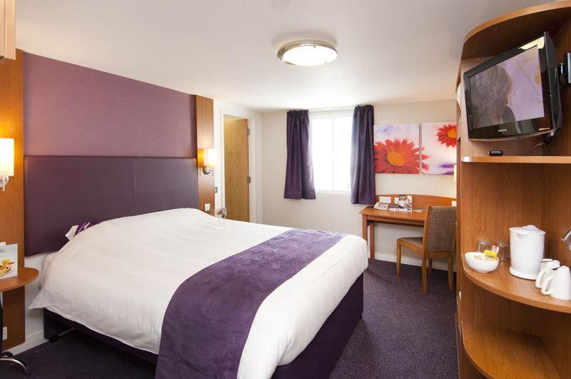 Premier Inn Portsmouth North Harbour Exterior photo